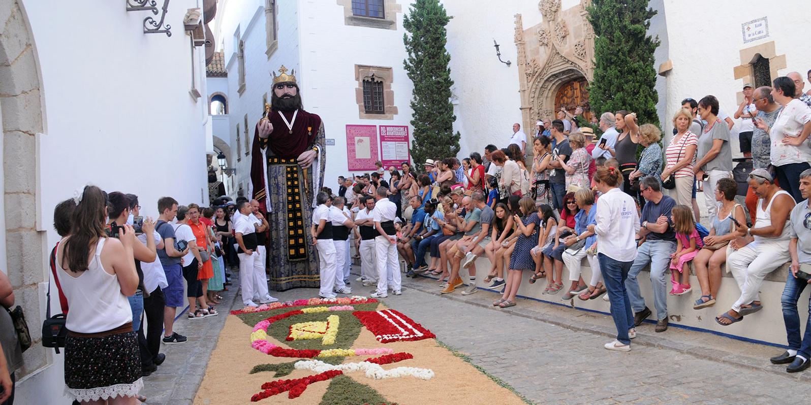 Corpus de Sitges, les flors omplen la vila Corpus de Sitges, les flors omplen la vila