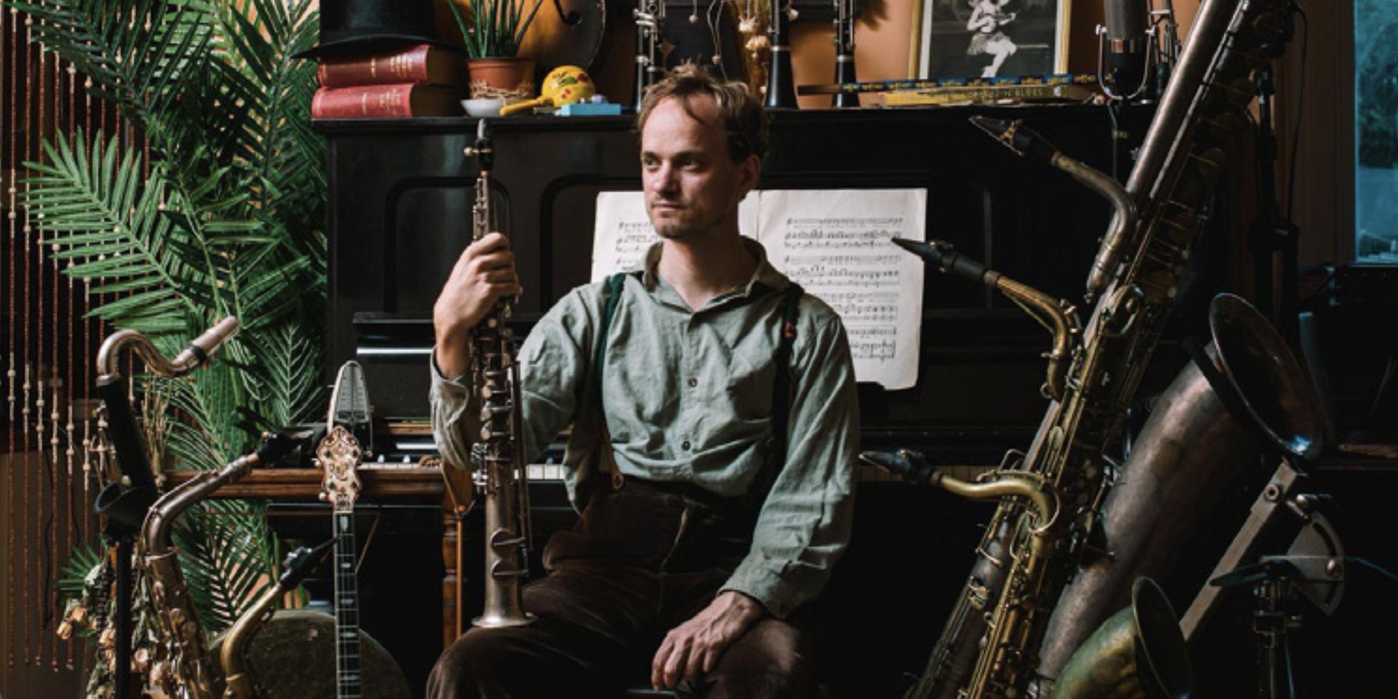 EWAN BLEACH &JAZZ ANTIC BAND