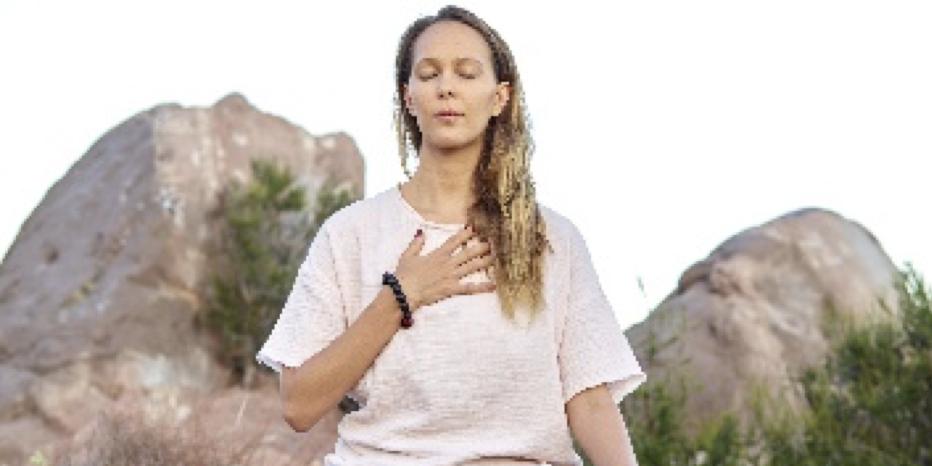 Xerrada-taller "De la tormenta a la calma: yoga y chikung para la serenidad emocional". Xerrada-taller "De la tormenta a la calma: yoga y chikung para la serenidad emocional".