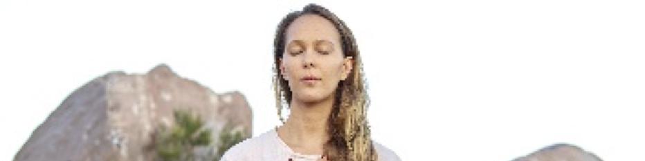 Xerrada-taller "De la tormenta a la calma: yoga y chikung para la serenidad emocional". 
